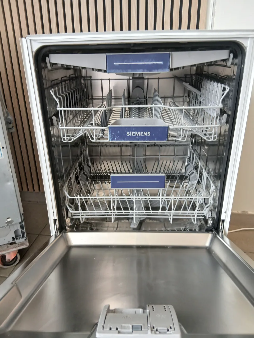 LAVE VAISSELLE SIEMENS — 14 COUVERTS – Image 2