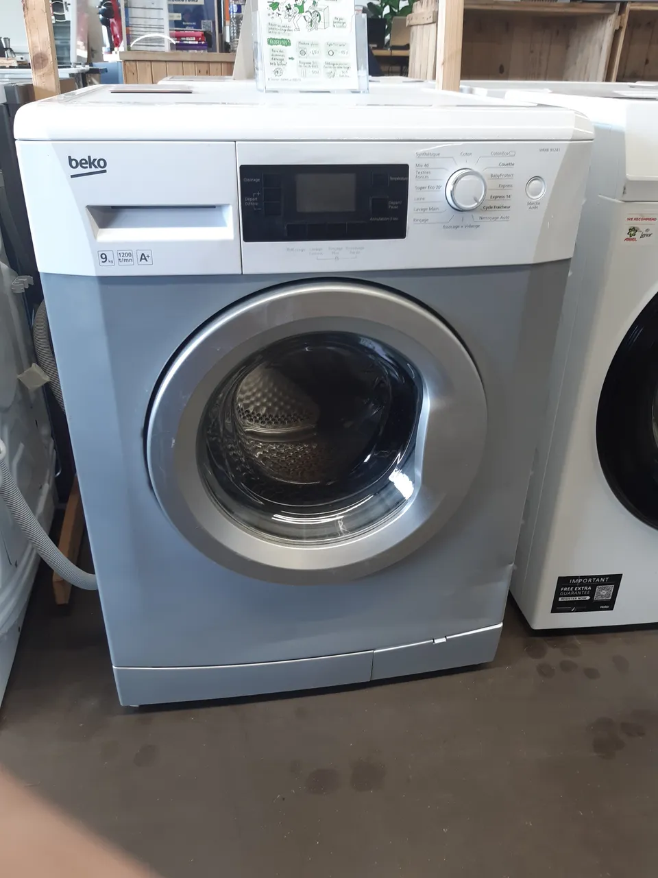 LAVE LINGE HUBLOT 9 KG — BEKO