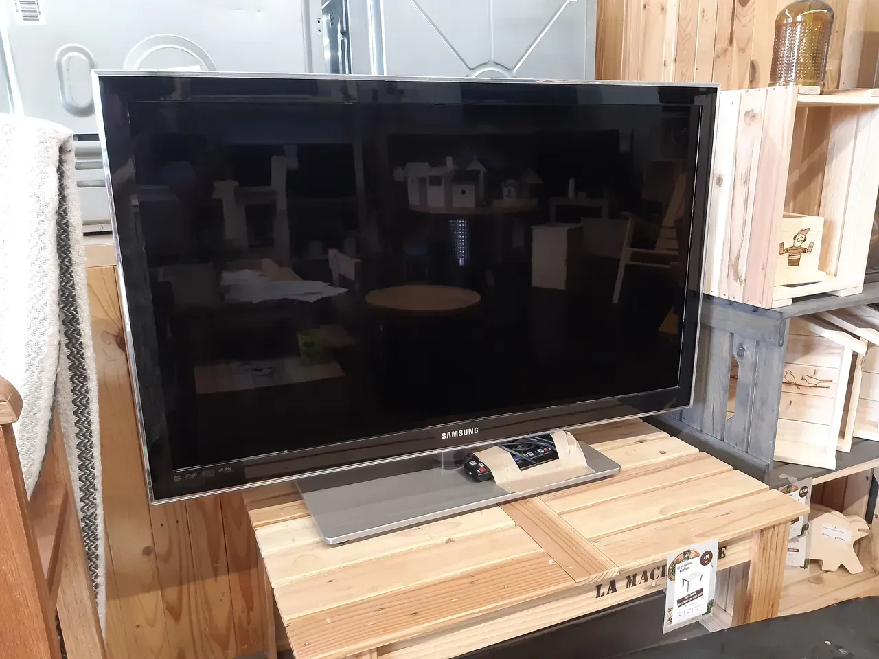 TÉLÉVISION 40" — SAMSUNG