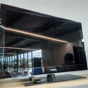 TÉLÉVISION 40" — SAMSUNG