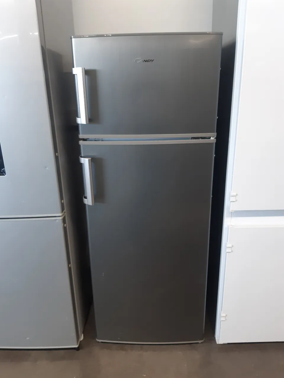 RÉFRIGÉRATEUR DOUBLE FROID 205 LITRES — CANDY
