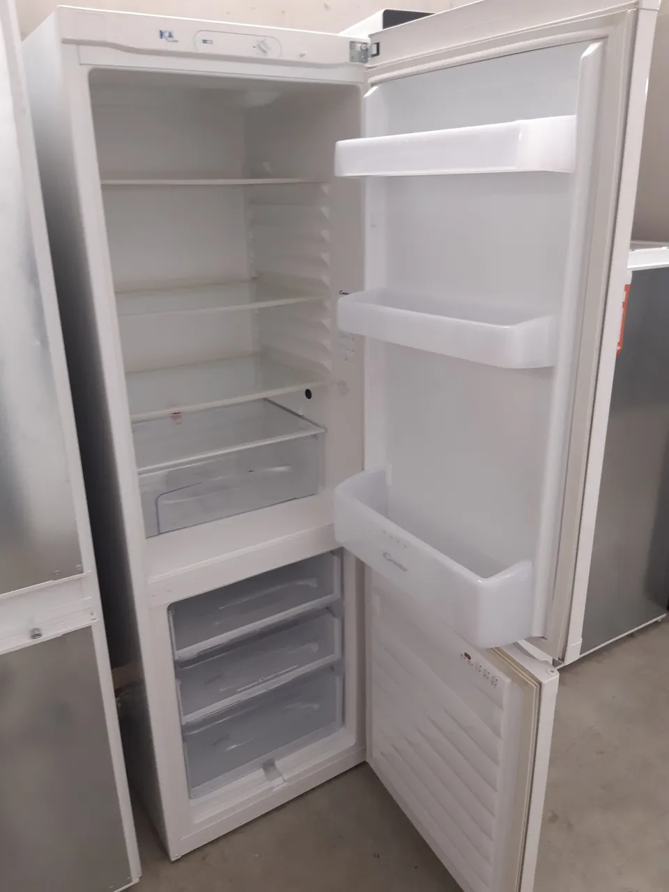 RÉFRIGÉRATEUR COMBINÉ 260 LITRES — CANDY – Image 2