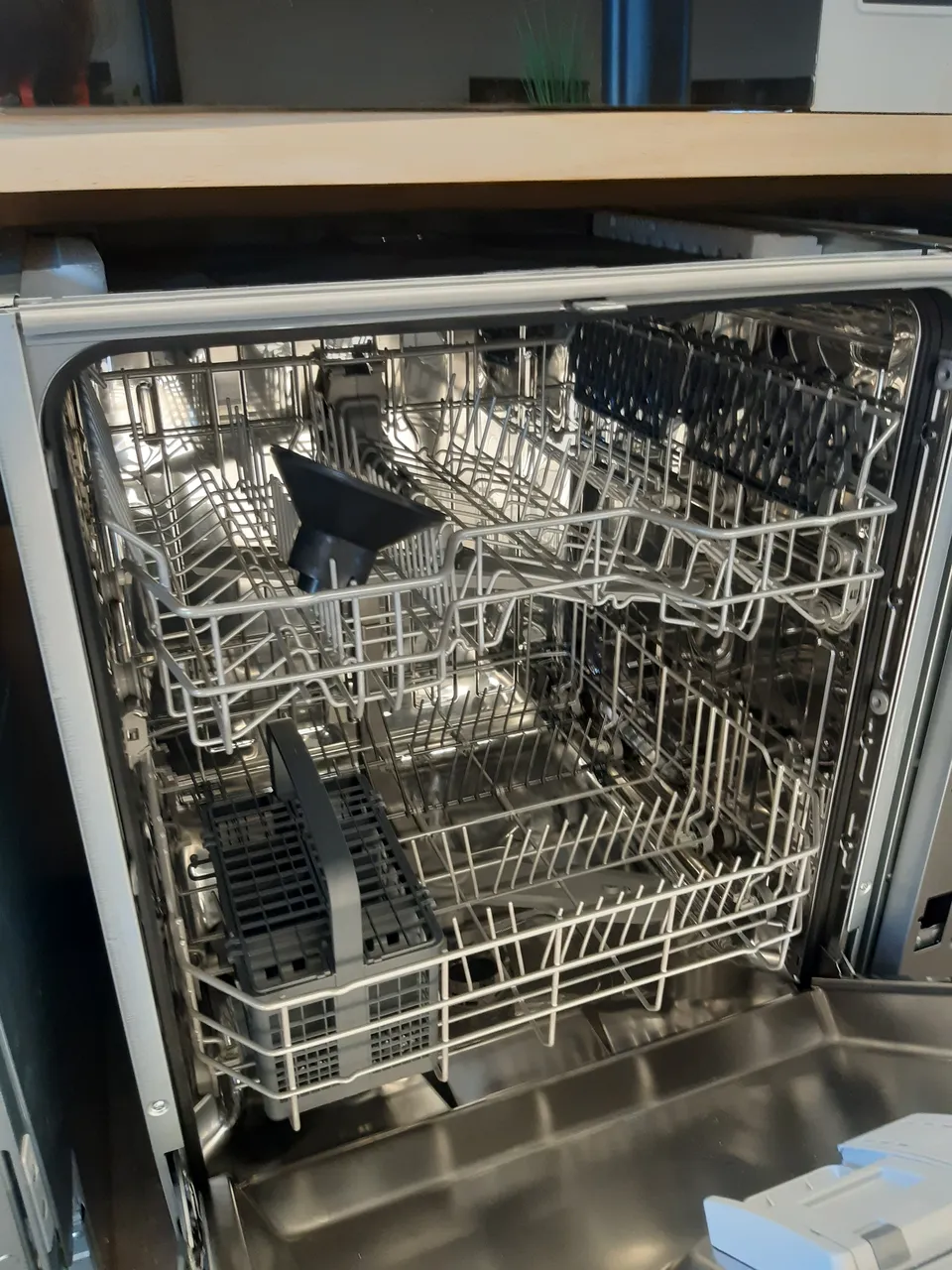 LAVE VAISSELLE ENCASTRABLE 12 COUVERTS — BEKO – Image 2