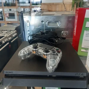PLAYSTATION 4 SLIM